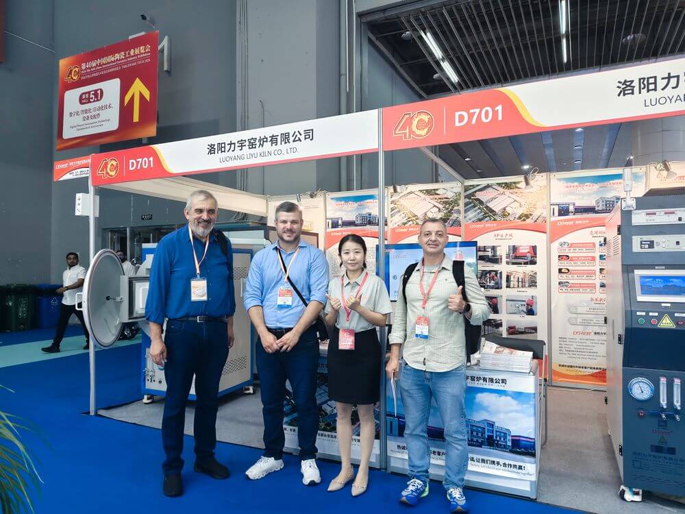 Canton Fair Success Story | Luoyang Liyu Kiln Displays at the 40th China International Ceramics Industry Exhibition, Securing Abundant Overseas Orders
