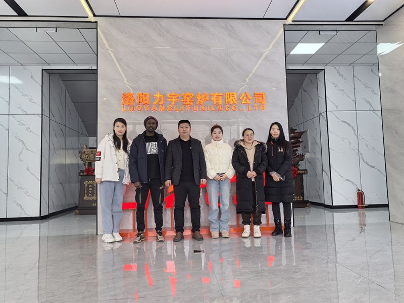 热烈欢迎印尼客户莅临我司参观考察洽谈业务